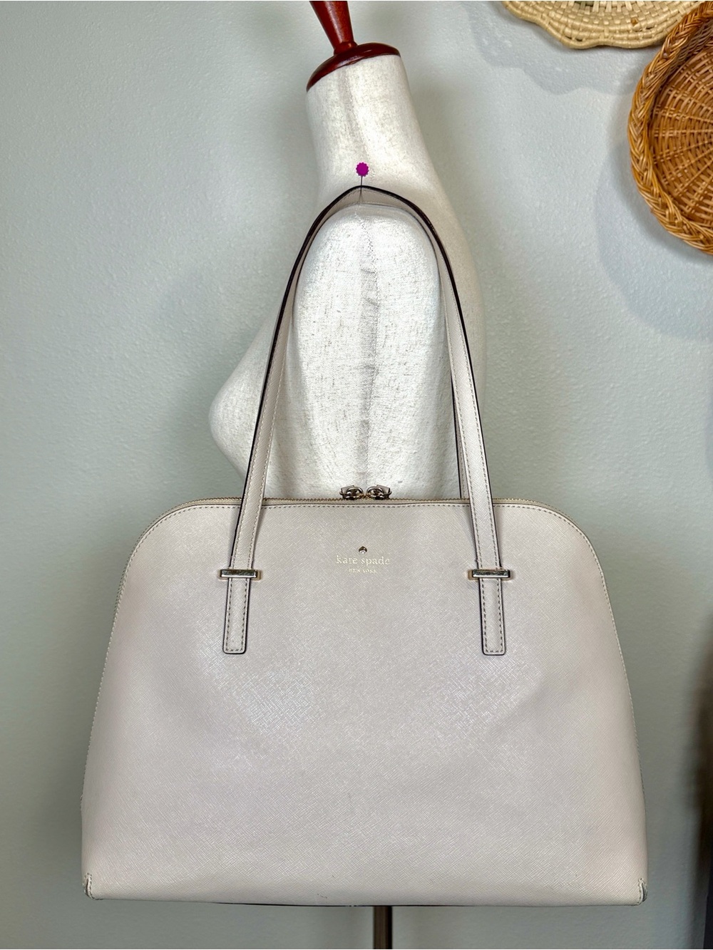 Kate Spade Cedar Street Maise Satchel Saffiano Tote purse Leather Light Tan